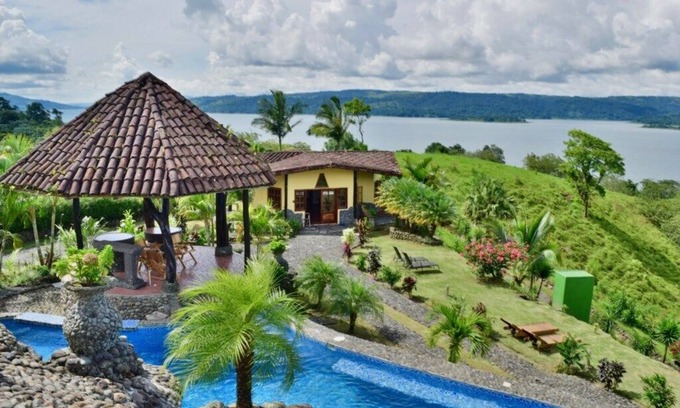 El Fosforo House | Gorgeous Luxury home with Pool & Jacuzzi access. Awesome Lake & Volcano views.