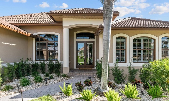 Marco Island House | Gorgeous Marco Island Home Just a Few Steps from Mackle Park! Waiting for you!