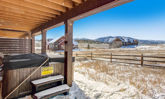 Pole Creek House | Gorgeous mountain-view townhome with private hot tub, fireplace & deck