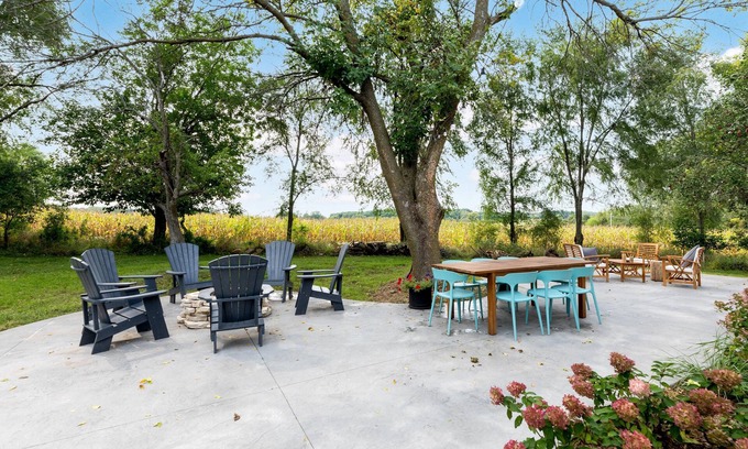 Markesan House | Gorgeous updated home 1 block from Green Lake waters