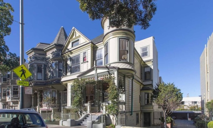 Haight-Ashbury Apartment | Gorgeous Victorian Flat