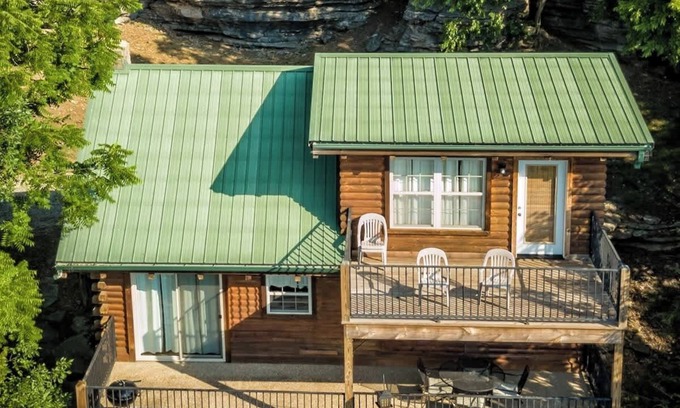 Garfield Cabin | Gorgeous View Log Cabin