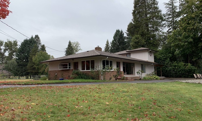 Redwood House | Gorgeous Views of Rogue River from house, patio, lawn and large deck/balcony