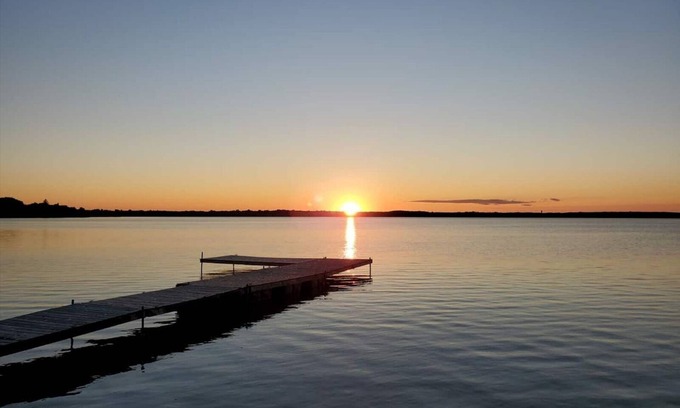 Scugog Cottage | Gorgeous Waterfront Cottage 1 Hour from Toronto