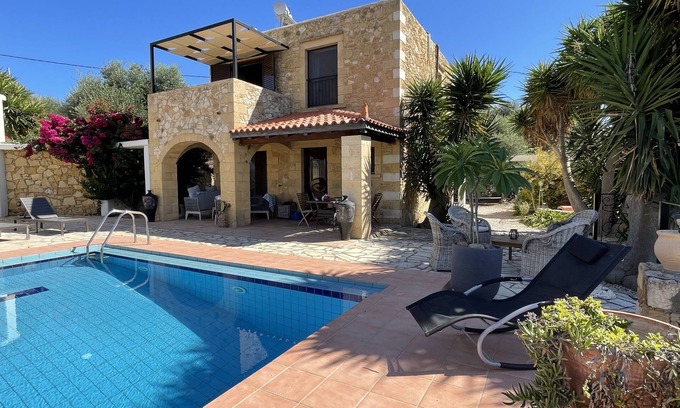Platanias Villa | House located in the center of an exceptional region to discover !