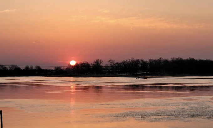 Algonac House | Graber's River Getaway! Awesome freighter views -great work from home location.