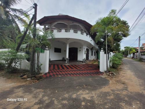 Batticaloa House | Grace The Joyful Rest