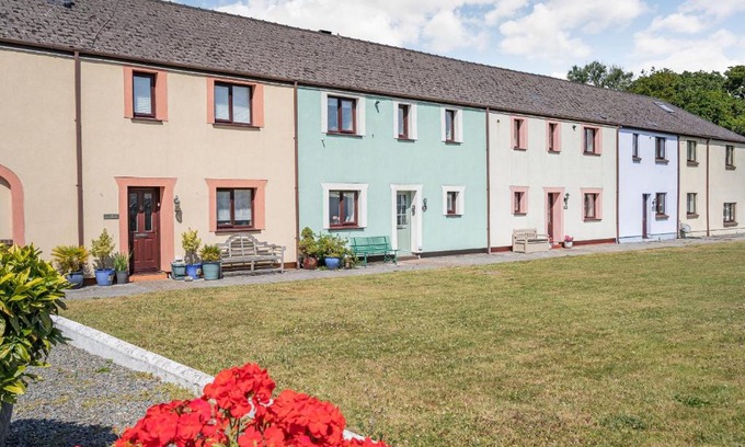 Pembroke House | Granary Cottage