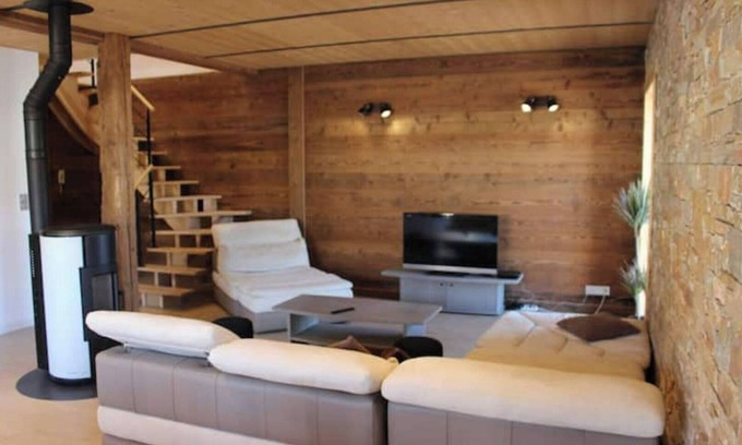 Orchamps-Vennes House | Grand Appartement Avec Loggia