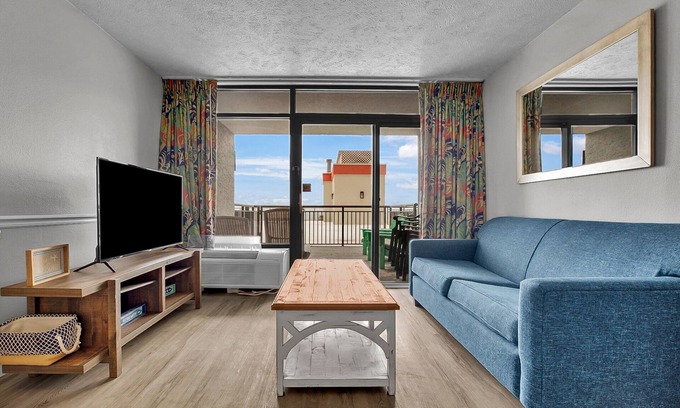 Myrtle Beach Condo | Grand Cayman #553: 1 BR, 1 BA in Myrtle Beach, Sleeps 6