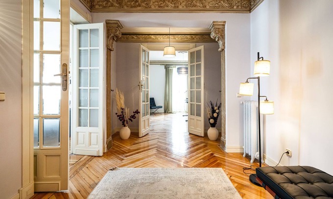 Castellana Apartment | Grand Design. Glamorous Location. Splendid Views.