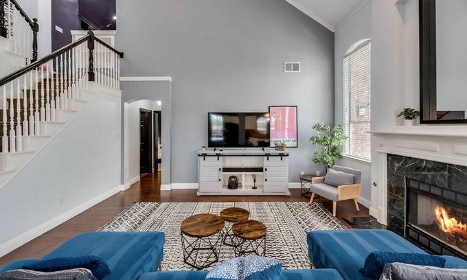 Northwest Carrollton House | Grand Gem for Large Groups - Pool+Cinema+Playroom
