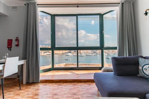 Birgu Apartment | Grand Harbour View