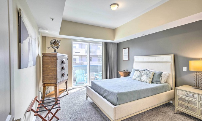 Grand Haven Apartment | Grand Haven Condo w/Patio < 1 Mi to Downtown