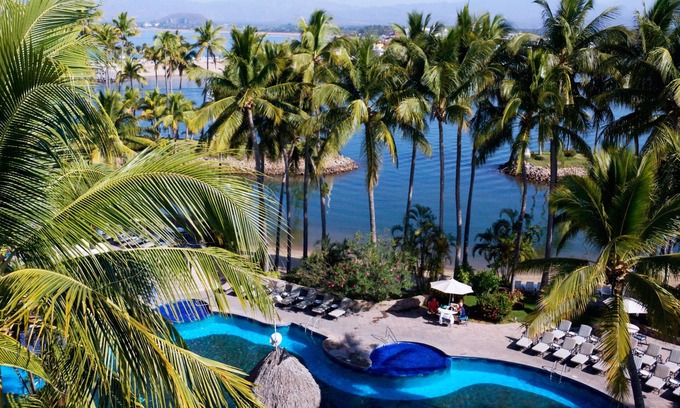Isla Navidad Resort | Grand Isla Navidad Golf & Spa Resort with Marina