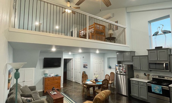 Copeland House | Grand Lake Barndominium 🐟 Close to Wolf Creek & Monkey Island 🐡 Lake access 🐠