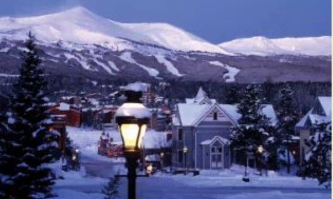 Breckenridge Resort | Grand Lodge on Peak 7 week 11 One-Bedroom master Suite