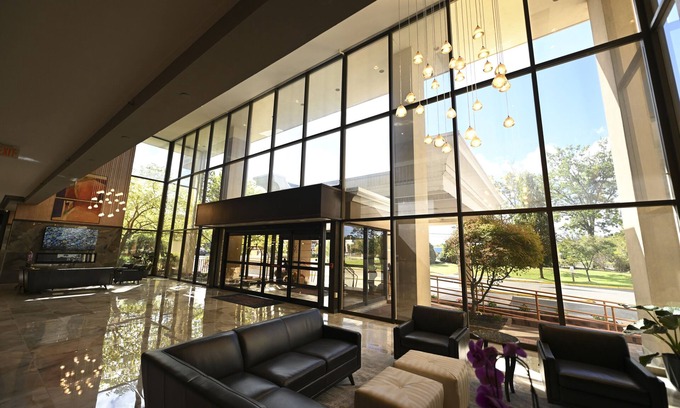 Mount Laurel Hotel | Grand Resort Hotel - Mt Laurel - Philadelphia