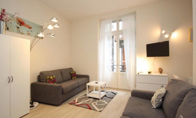 Mont-Dore Apartment | Grand Studio 27m² avec Balcon en Hyper Centre, Proche Thermes et Commodités - FR-1-608-139