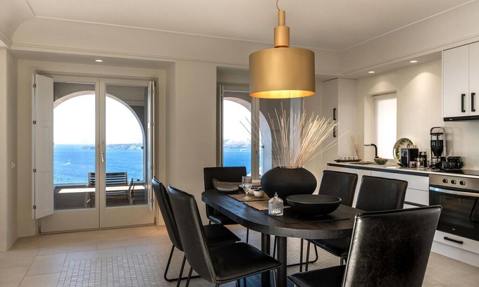 Akrotiri Villa | Grand Villa 2 with private heated pool