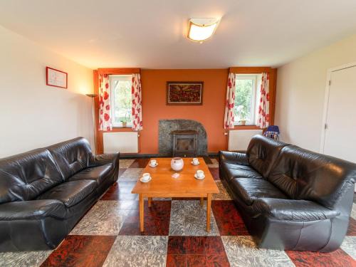 Ferrieres House | Grand Villa with Bubble Bath, cleaning included