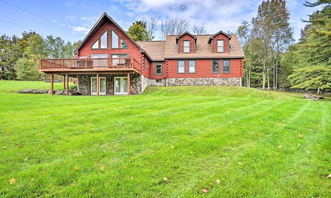 Windham House | Grand Windham Retreat with Fire Pit and Game Room