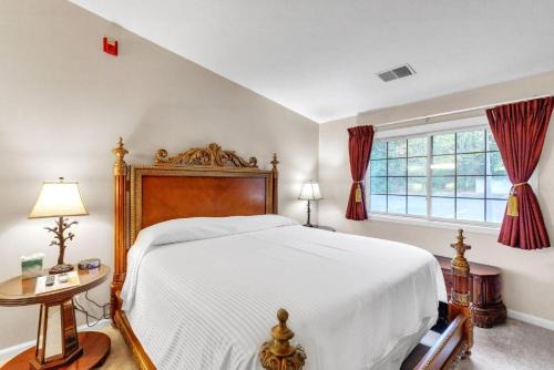 Nashville Apartment | Grand Wood Suites - 3rd Floor Back Side Penthouse Suite 307