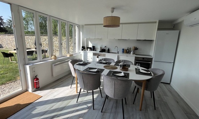 Pressagny-lʼOrgeuilleux House | Grande Maison de Campagne Climatisé Avec Jardin