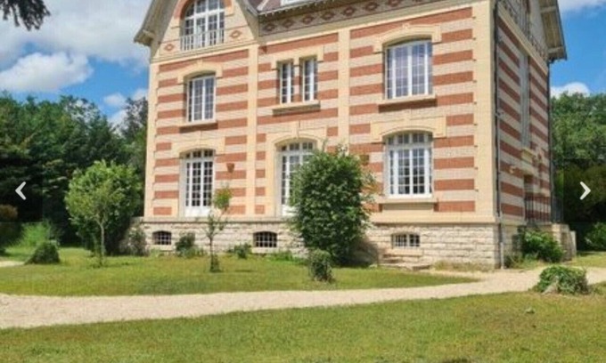 Isles-les-Meldeuses House | Grande Maison de 370m2, Proche Disney/Paris