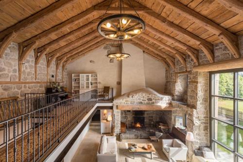 Le Chambon-sur-Lignon House | Grande maison de famille