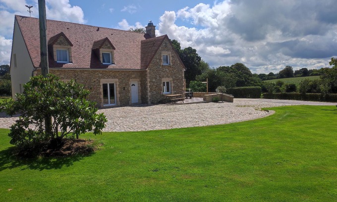 Digosville House | Grande Maison à 10 Minutes des Plages