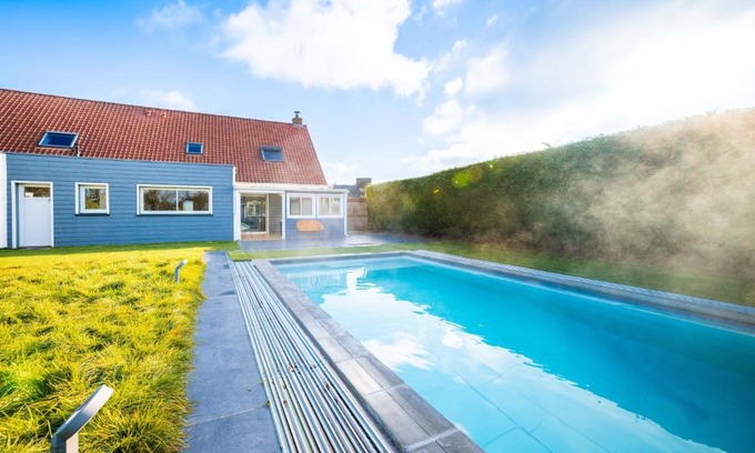 Desvres House | Grande maison avec piscine et jacuzzi à la campagne