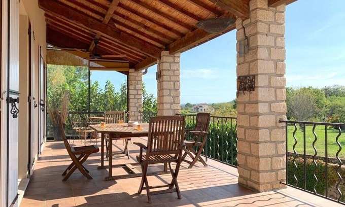 Lablachere House | Grande Villa au Calme Avec Piscine et Grands Espaces Arborés, vue Panoramique