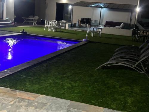 Bompas Villa | grande villa avec piscine