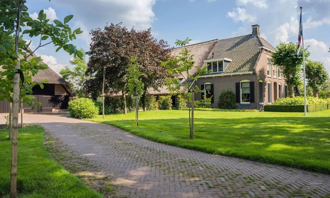 Dwingeloo Other | Grandeur Farmhouse in Dwingeloo at a National Park