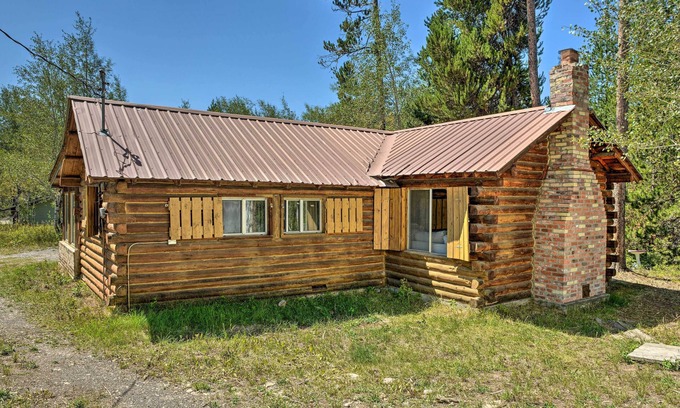 Last Chance Cabin | 'Grandpa's Cabin' ~ 30 Miles to Yellowstone!