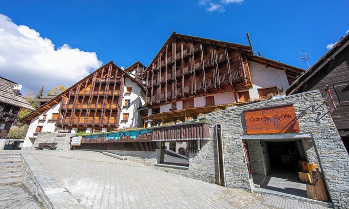 Grangesises Apartment | Grange Hike & Ski - 39D Sestriere, Sestriere (Grange Sises), Italy