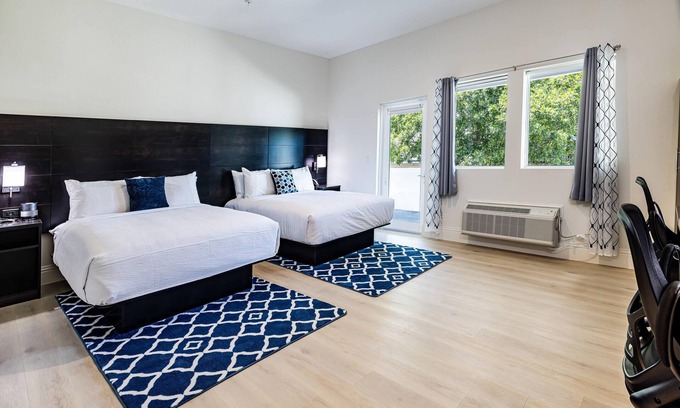 Downtown Dunedin Hotel | Grant Street Inn, an Ascend Collection Hotel