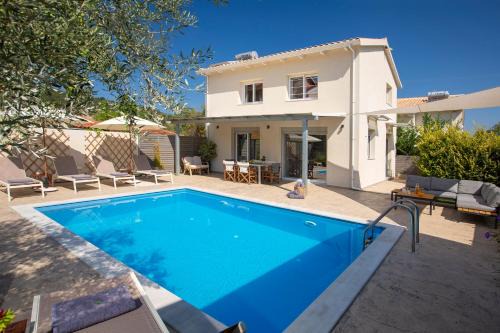 Apolpaina Villa | Grappolo Lefkada Villas - Vilana ideal for families and small groups