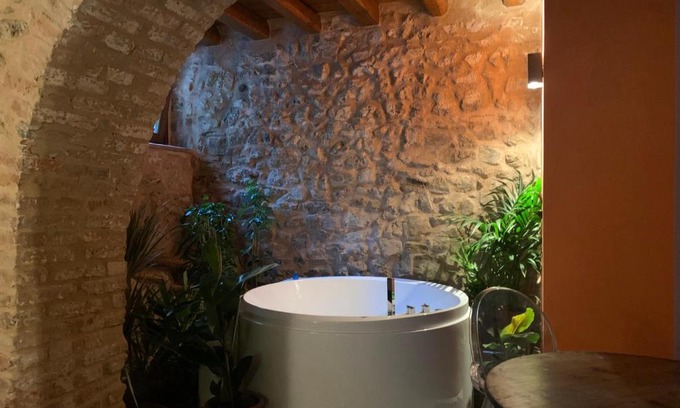 Gratteri House | Gratteri Stone Jacuzzi House