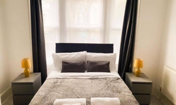 Gravesend Apartment | Gravesend 2 Bedroom Spacious Stylish Apartment - Sleeps upto 6 - 2