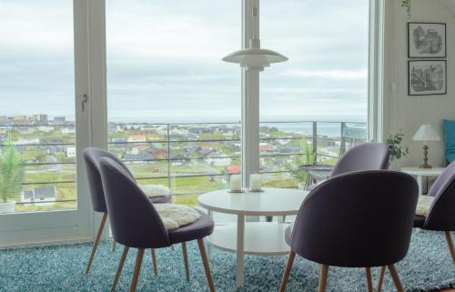 Torshavn Apartment | Great 3 BR Loft Apt/Views/Free Parking