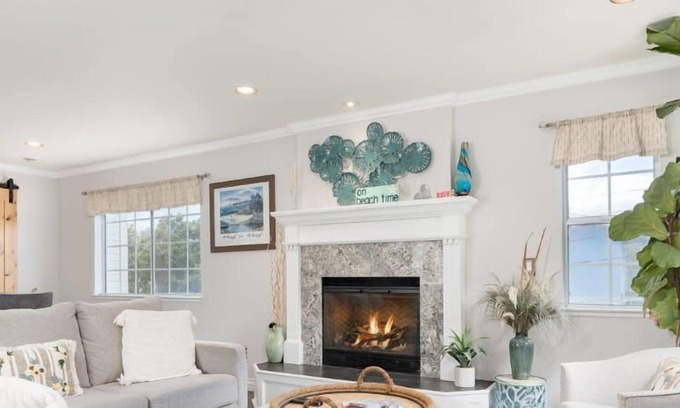 Beach Hill - Beach Flats House | Great 3-story home near Santa Cruz Beach Boardwalk