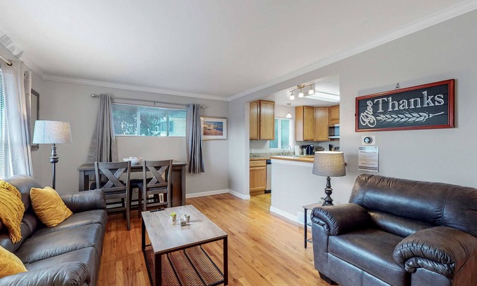 Barnum West House | Great Home 2 King Near Downtown/Red Rocks/Restaurants