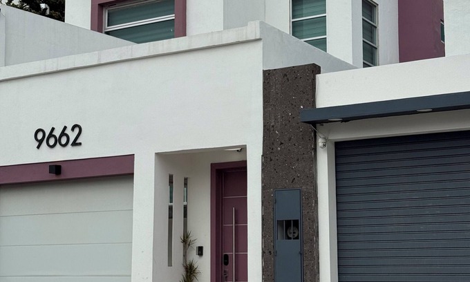 La Joya House | Great Home in a Gated Community!