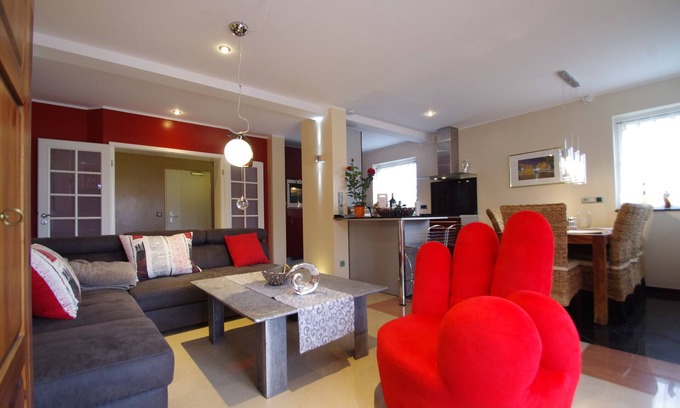 Friesdorf Apartment | Great kitchen, large terrace with pavilion