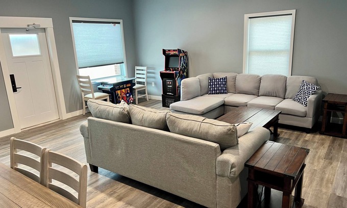 Ishpeming House | GREAT LOCATION! Beautiful newly constructed large one bedroom retreat.