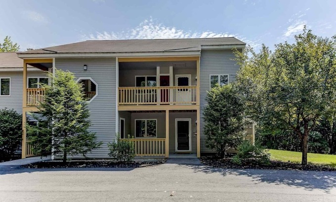 North Conway Condo | Great Location for All the Attractions - Story Land, Cranmore, and Attitash