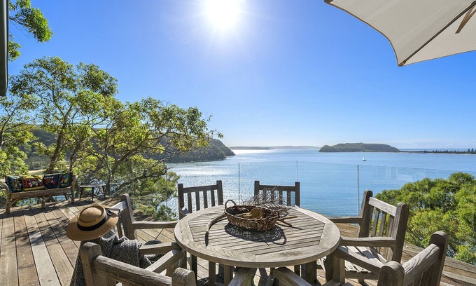 Great Mackerel Beach House | Great Mackerel Beach Cabin (Palm Beach and Pittwater Views)
