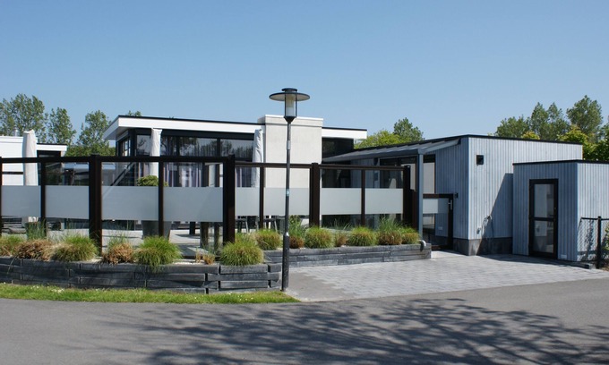 Breskens House | Great, modern chalet 'TIMEOUT' with fenced plot near the beach